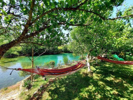 Domacinstvo Una-Ostrovica Kulen Vakuf Exterior foto
