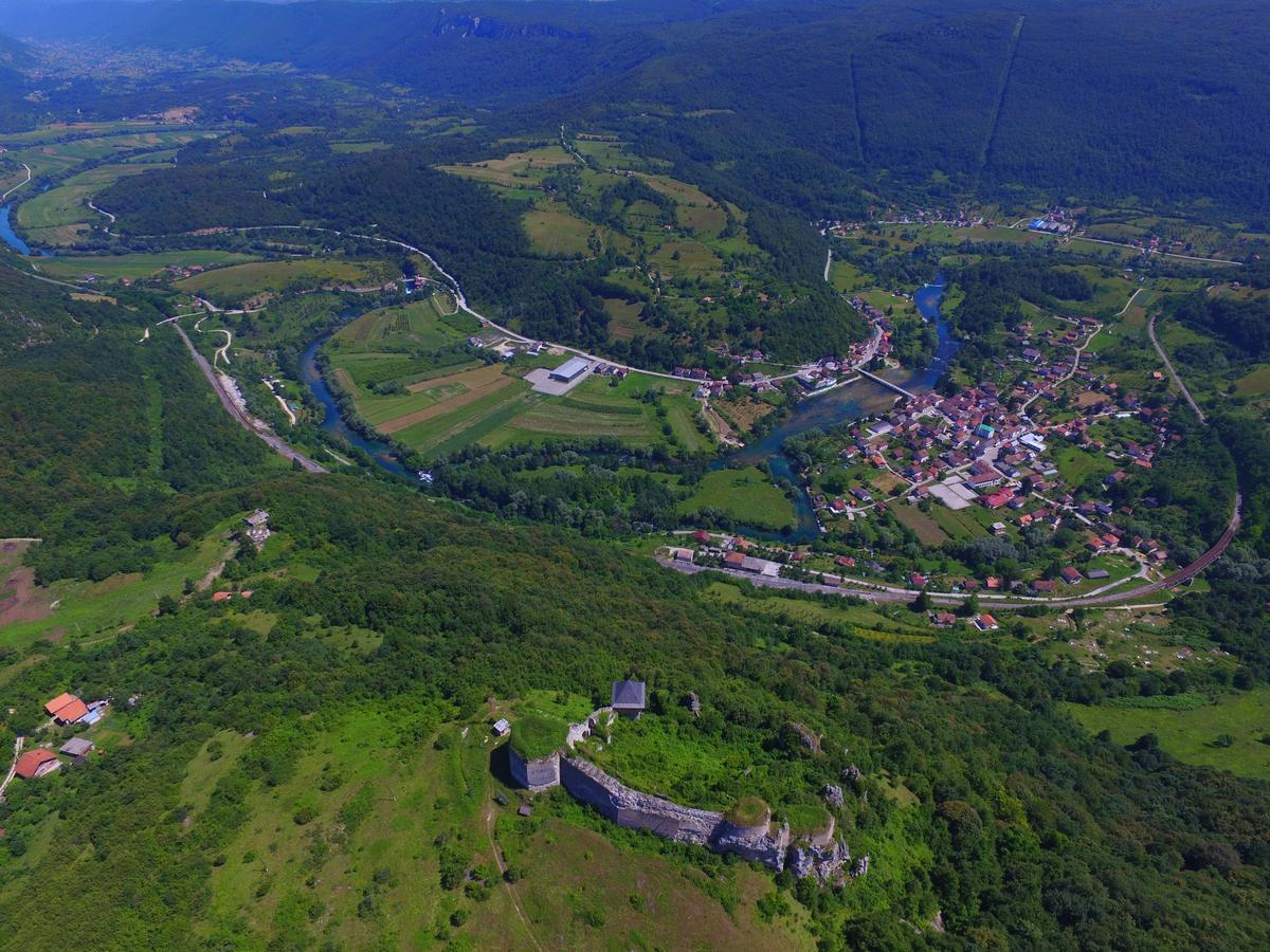 Domacinstvo Una-Ostrovica Kulen Vakuf Exterior foto