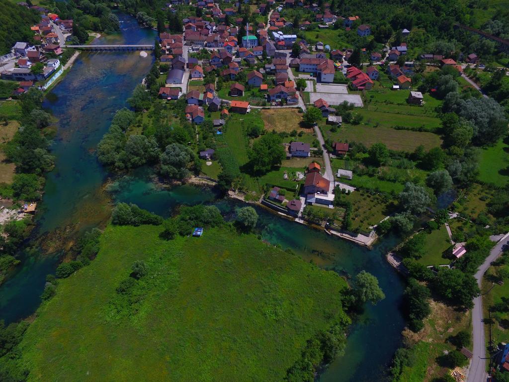 Domacinstvo Una-Ostrovica Kulen Vakuf Exterior foto